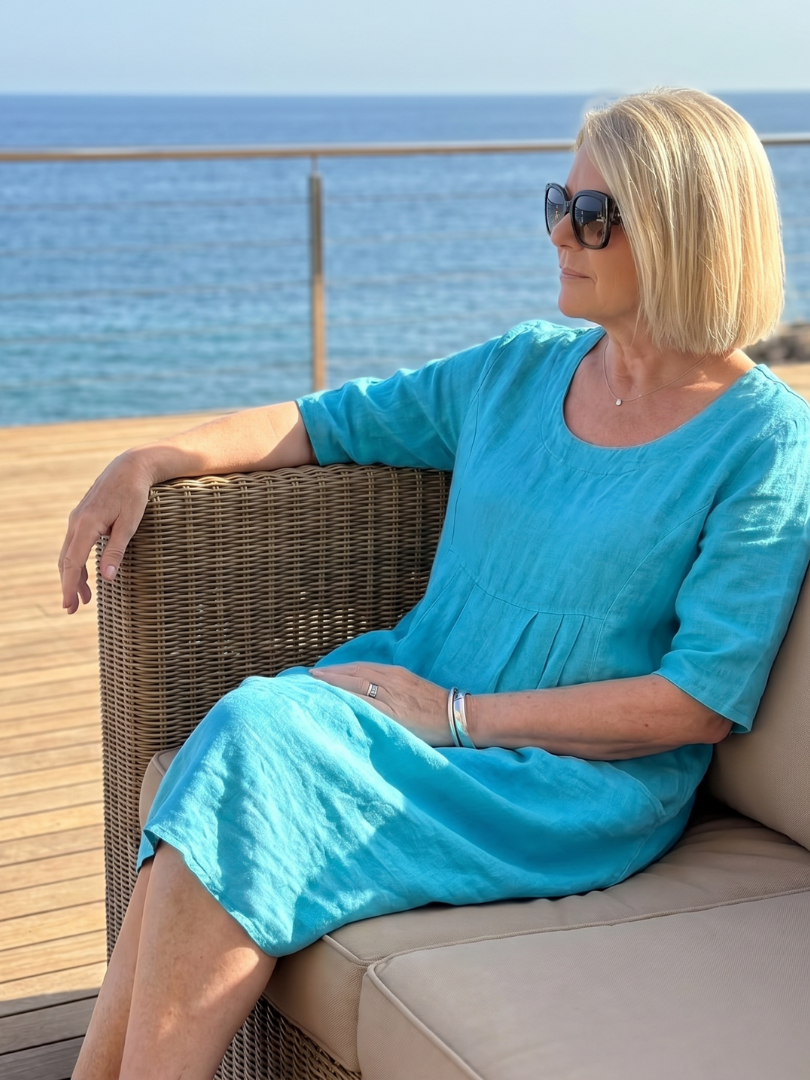 Women's Knee-length Dress with Gathered Front for Everyday