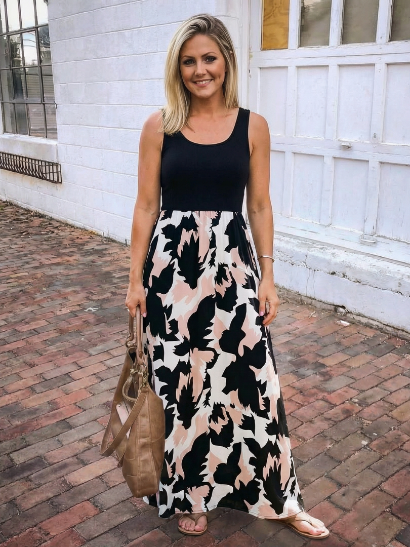 Women's Maxi Dress with Sleeveless Scoop Neck for Casual Days