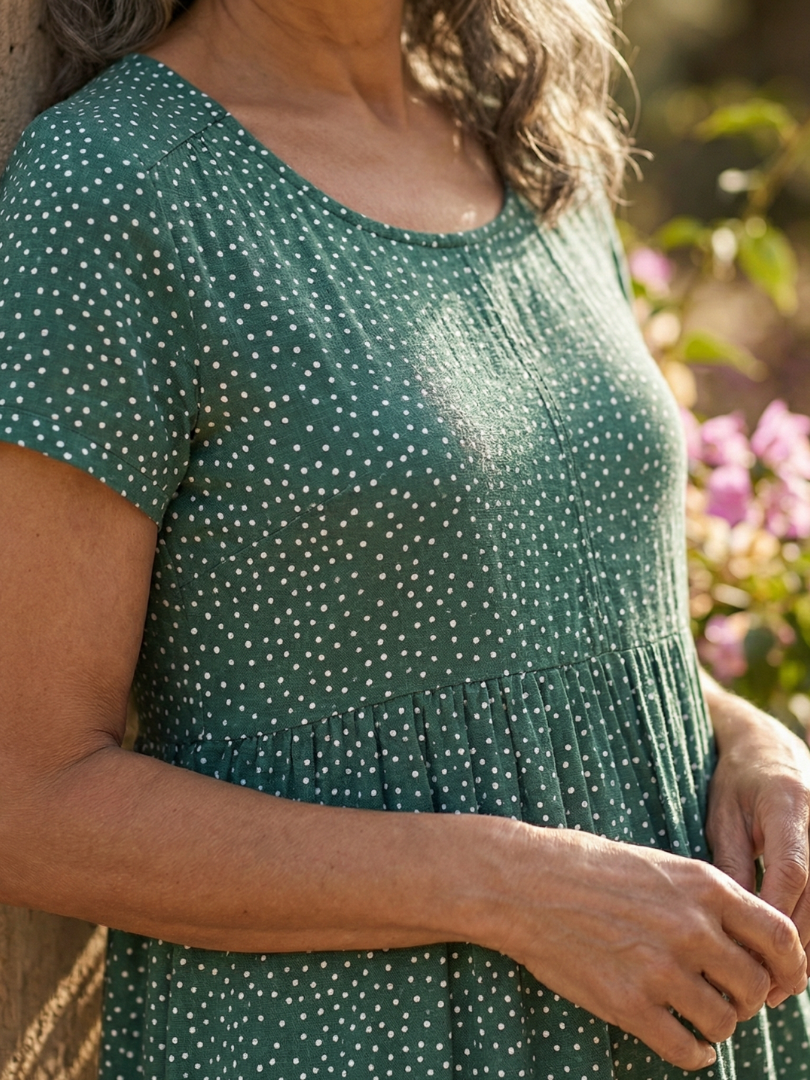 Women's Dress with Round Neckline for Everyday Wear