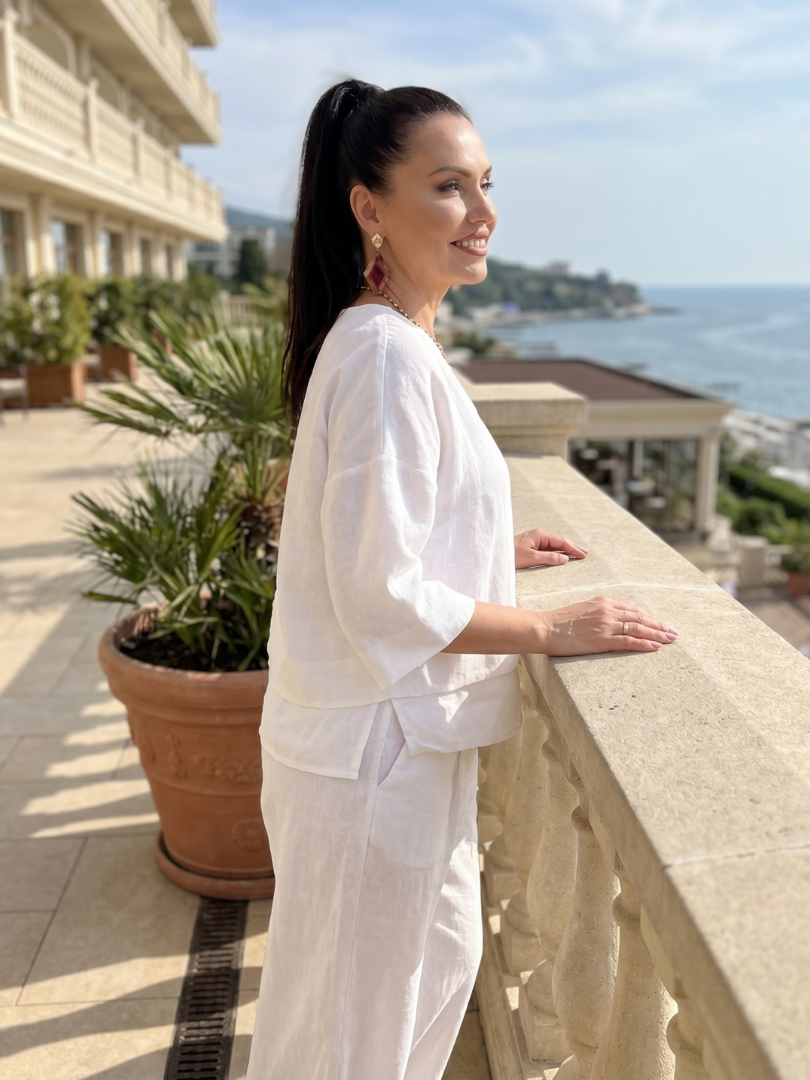 Women's Layered Top Wide Leg Set for Quiet Outings