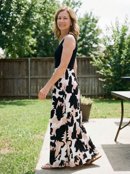 Women's Maxi Dress with Sleeveless Scoop Neck for Casual Days