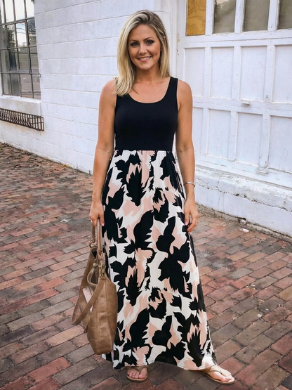 Women's Maxi Dress with Sleeveless Scoop Neck for Casual Days