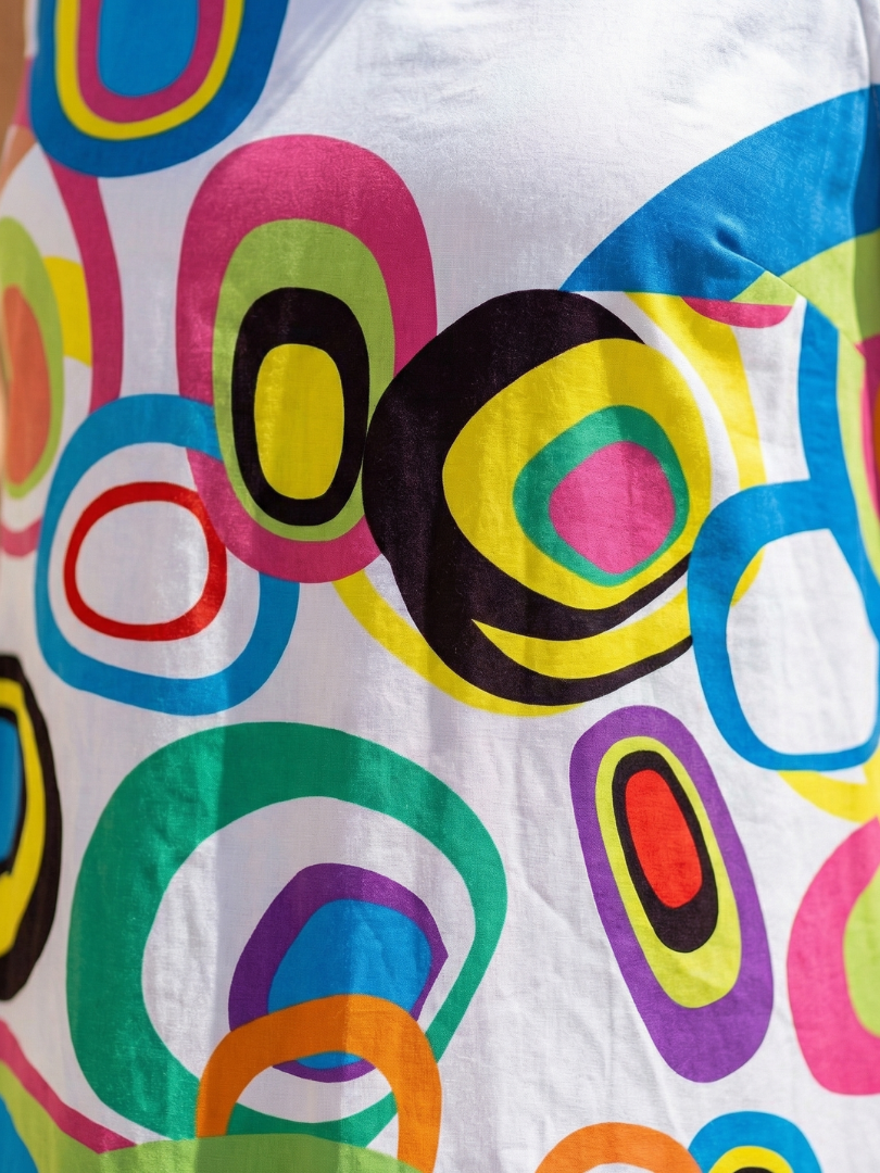 Women's Playful Maxi Dress with Abstract Print for Warm Days