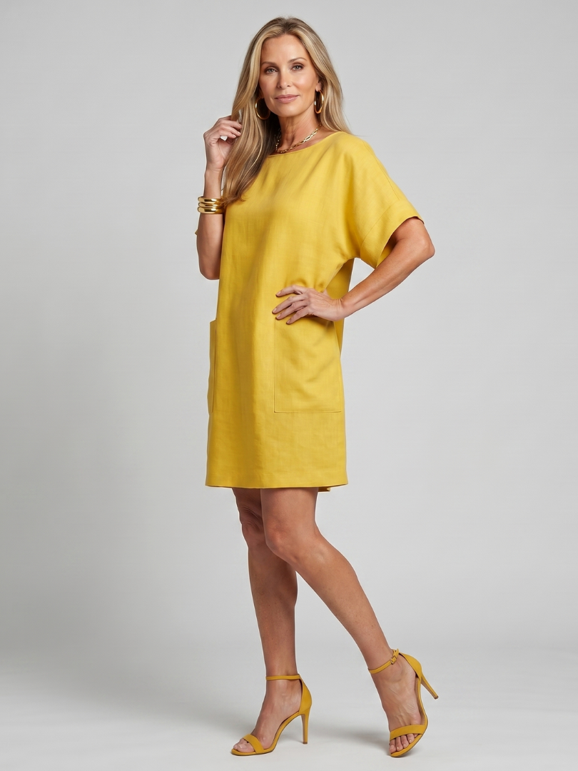 Women's Short Sleeve Knee Length Dress with Patch Pockets