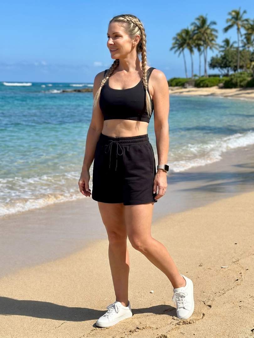 Women's Sleeveless Scoop Neck Crop Top And Shorts Set with Elastic Waist