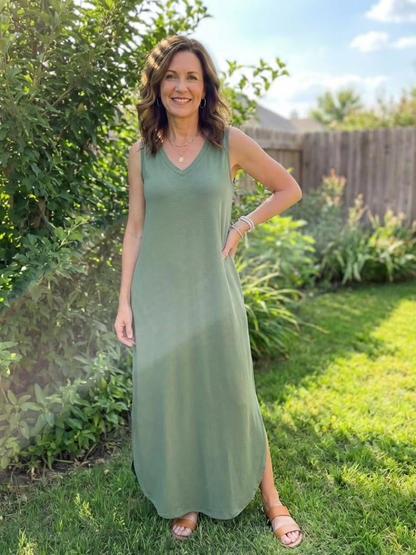 Women's Sleeveless V-Neck Maxi Dress with Pockets for Party
