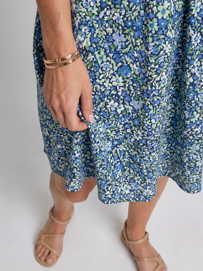 Women's Tropical Print Knee-Length Dress with V-neck